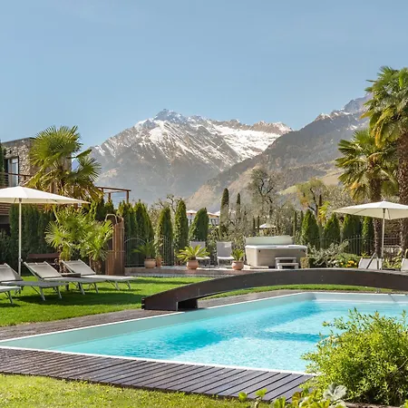 Alpenhof Hotel 3*
